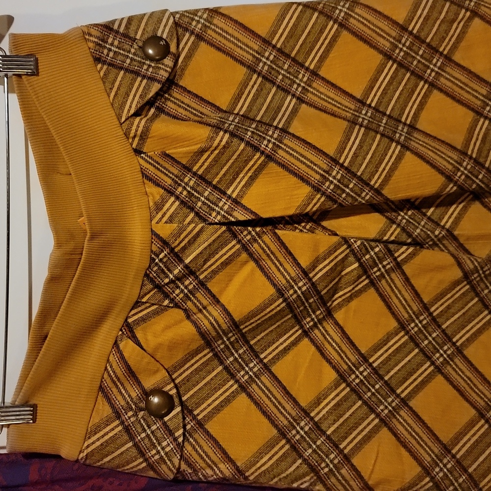 Plaid Corduroy Skirt with Pockets - Picture 3 of 14